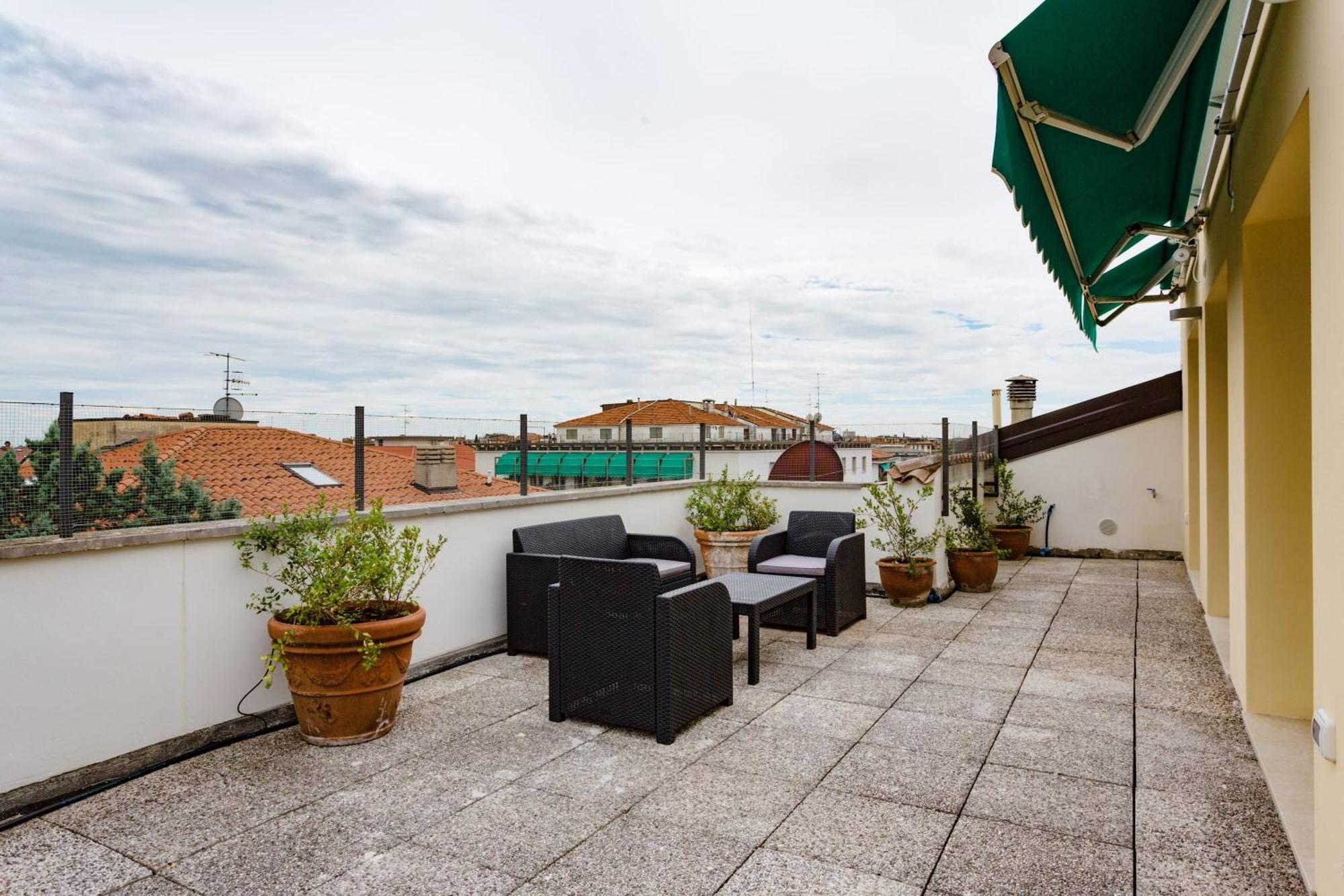 Amazing Flat With Big Terrace And Private Car Park Lejlighed Verona Eksteriør billede